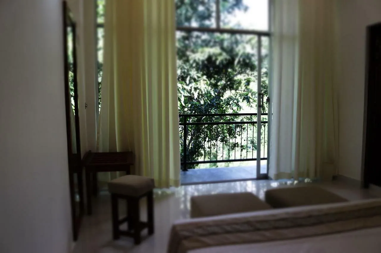 Hill Country Villa Kandy Hotel